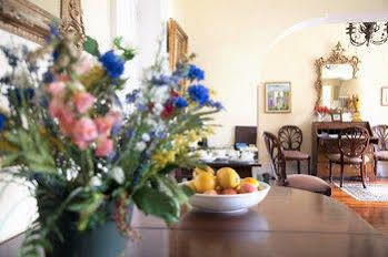 Bed and Breakfast Oxford House Гамильтон Экстерьер фото